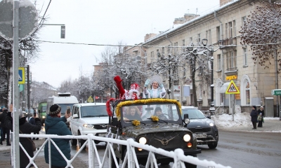 Шоу Деда Мороза и Снегурочки в Гатчине